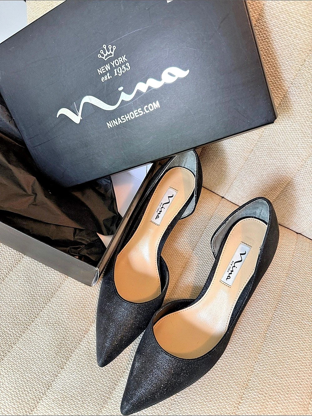 Nina Blanca-NG Pointed Toe Heels in Black